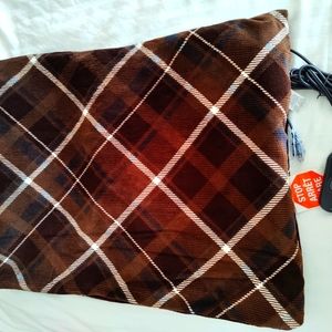 Sunbeam Heated Throw Electric Blanket Brand New No Box.